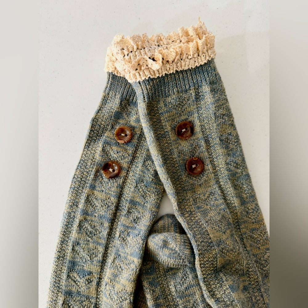NWOT Y2K Simply Noelle Boot Socks With Lace Trim Cuff And Two Decorative Buttons